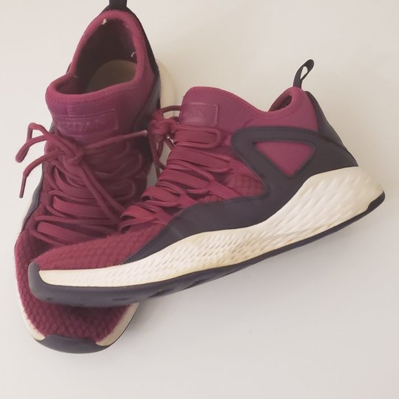 Girls Jordans 7Y - Picture 6 of 6